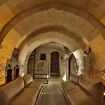 Travel Cave