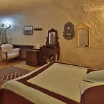 Travel Cave Szálloda 2*