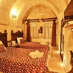 Szálloda Travel Cave 2*