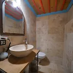 Szálloda Travel Cave 2*