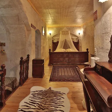 Travel Cave
