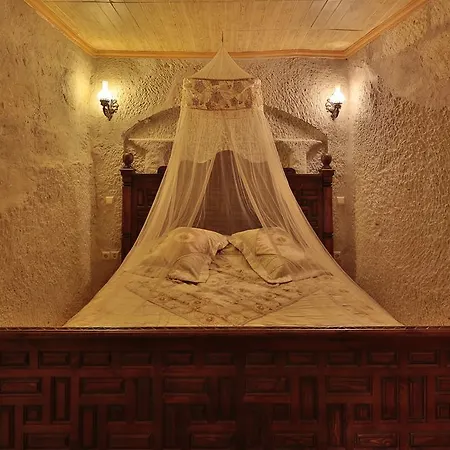 Travel Cave 2*