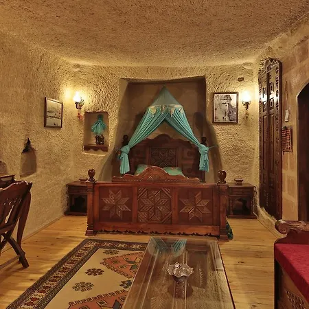 Travel Cave