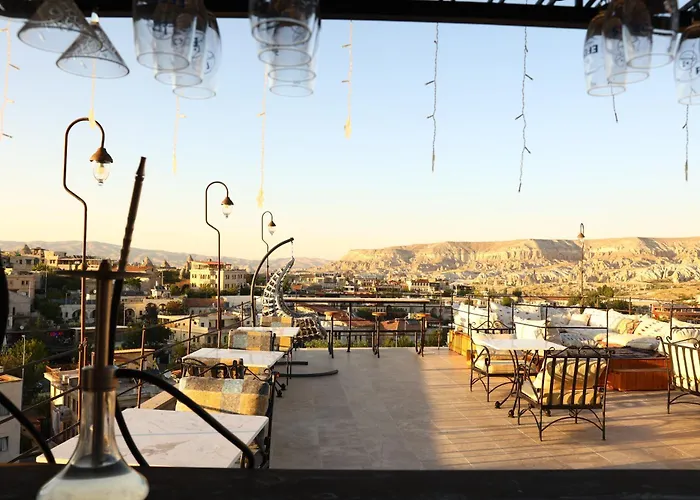 Travel Cave Szálloda