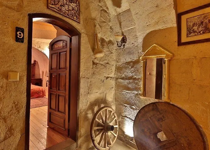 Travel Cave Szálloda 2*